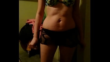 Vien sexi con sus caderotas