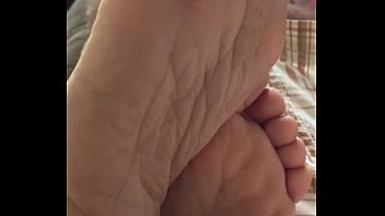 Carmen sexy wrinkled soles