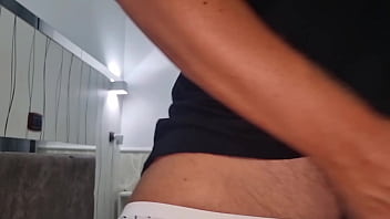 Assolo squirta con me e godi sborrata forte con gemiti e cazzo durissimo con una lunga sega veloce e dito nel culo