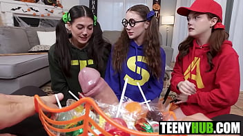 Nonton Big Cock For Halloween thumbnail