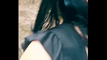 Follando en el bosque con extraño desconocido