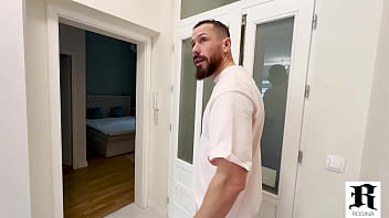 Rosina lux calls an electrician and pays him with a blowjob