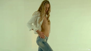 Gorgeous blonde ksenya b strips down her clothes to start a wet party