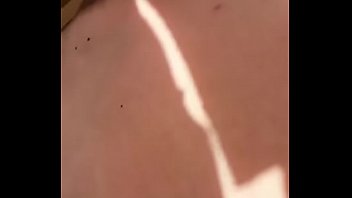 Gay jugando su pequeño moskete