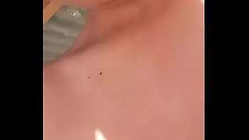 Gay jugando su pequeño moskete