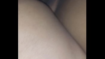 Gatita mamando y montando la verga