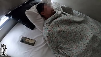 ¡voy a visitar a mi novio y termina llenándome el coño de leche