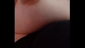 Vuole ciucciato il capezzolo