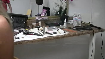 Licking pussy of slutty mom