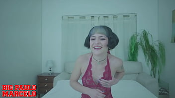 Tira da bucetinha e põe no cuzinho que ela gosta