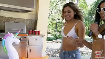 Slide that finger between the lips