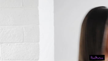 Sofi ryan can't control her cunt around the pool boy's cock