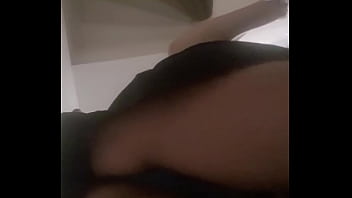 Alors comme ça on regarde sous les jupes des dames c ́est pas joli