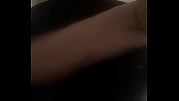 Alors comme ça on regarde sous les jupes des dames c ́est pas joli