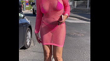 Tu aimerais me voir nue en dessous