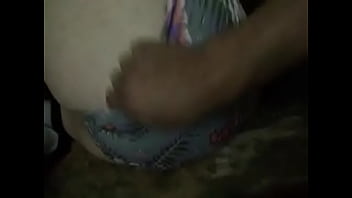 Hoe with nice cheeks