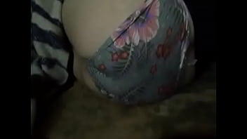 Hoe with nice cheeks