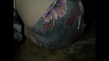 Hoe with nice cheeks