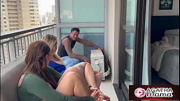 Agatha mama milfs taradas fodendo com técnico bbc da manutenção grátis