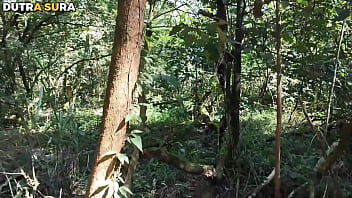 I kept teasing my stepdad in the middle of the woods until he couldn't resist and fucked my virgin ass and came in my mouth and i swallowed it all dutrasura e vagninho