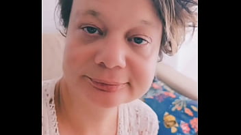 Elle a pas de culotte et oui j'aime me balader sans culotte le vent frais qui