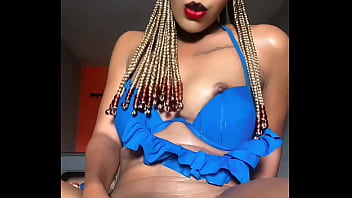 Milf solo dildo pussy play