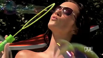 Bubbles and the butt