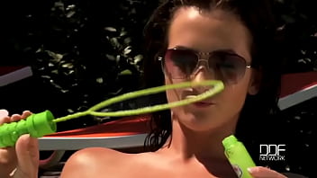 Bubbles and the butt