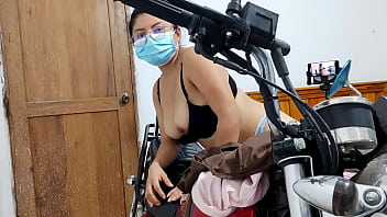 Sexy milf records herself undressing