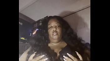 Ava knightly before morning play's with her tits and pussy