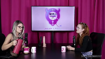 Ruiva gostosa tem a buceta chupada ficando molhando depois de dizer que quer voltar a focar mais nos conteúdos pornô dracarys