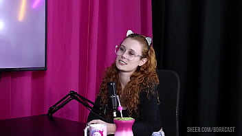 Ruiva gostosa tem a buceta chupada ficando molhando depois de dizer que quer voltar a focar mais nos conteúdos pornô dracarys