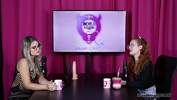 Ruiva gostosa tem a buceta chupada ficando molhando depois de dizer que quer voltar a focar mais nos conteúdos pornô dracarys