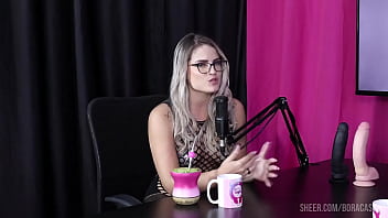 Ruiva gostosa tem a buceta chupada ficando molhando depois de dizer que quer voltar a focar mais nos conteúdos pornô dracarys