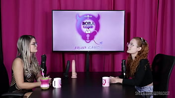 Ruiva gostosa tem a buceta chupada ficando molhando depois de dizer que quer voltar a focar mais nos conteúdos pornô dracarys