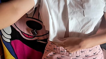 ¡estoy tan caliente por esta mesa ¡orgasmo intenso porno gratis de frotamiento de coño