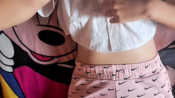 ¡estoy tan caliente por esta mesa ¡orgasmo intenso porno gratis de frotamiento de coño