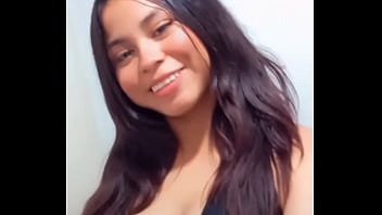 Enormes tetas y carita de zorra