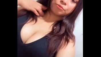 Enormes tetas y carita de zorra