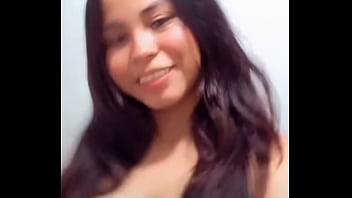 Enormes tetas y carita de zorra