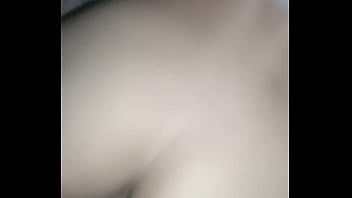 Que rica se mueve mi primastra