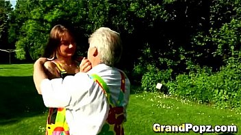 Nonton Grandpopz-1-2-217-bats-286-highcomplete-1-5 thumbnail