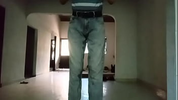 Una deliciosa meada con mi pañal y pantalón puesto y de paso deliciosa pajita y doble orgssmo