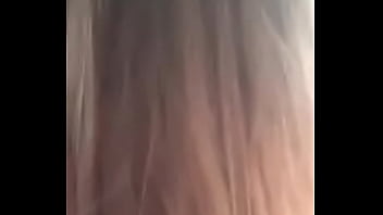 Fudendo a namorada no carro