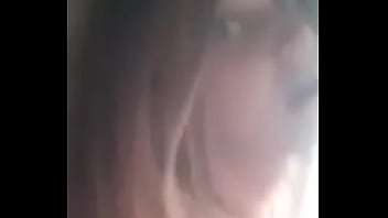 Fudendo a namorada no carro