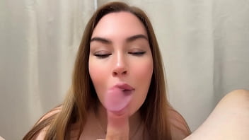 Cum in my mouth amateur babe gives deepthroat blowjob