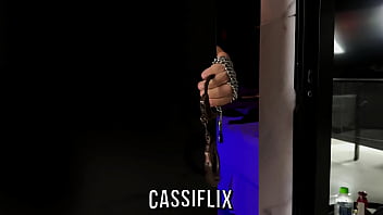 Adoro festas de halloween e ficar provocando os boys