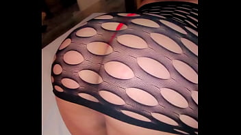 Esposa enntangada con vestido