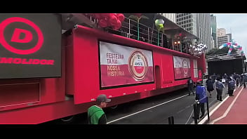 Demolidor esse toca alto