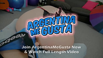 Pear shaped butt skinny babe puffy cameltoe white leggings lap sitting cock teasing babe